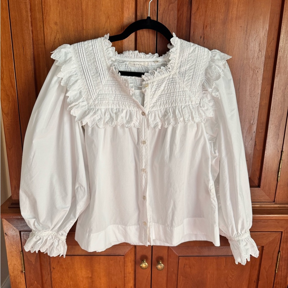 Doen White Ruffled Blouse